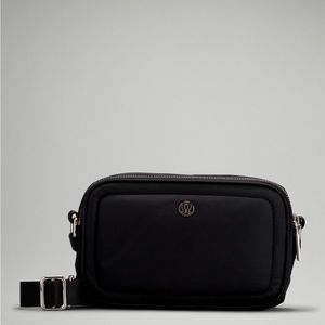 lululemon crossbody camera bag. brand new